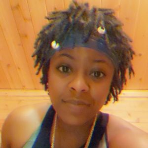 Meet your Posher, Hollie